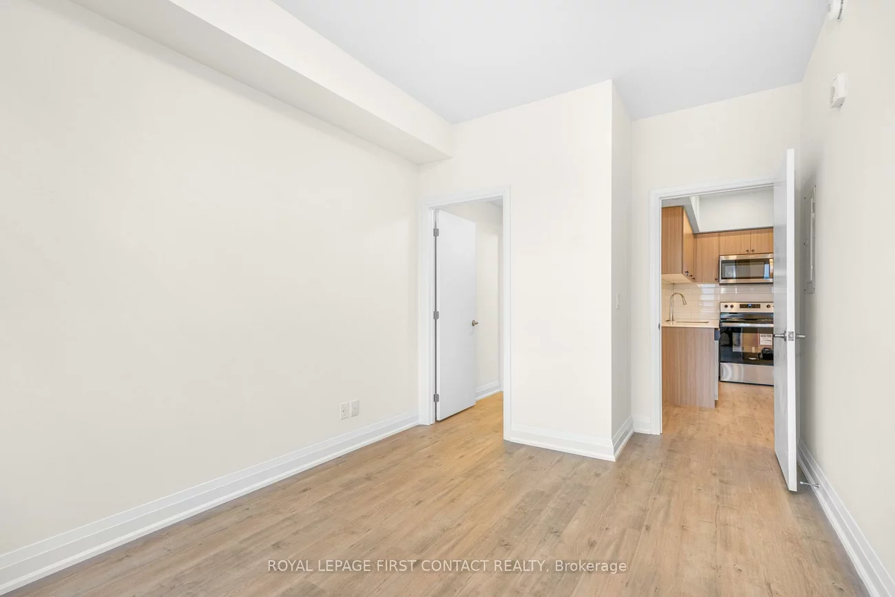 58, LAKESIDE, Little Lake, Barrie