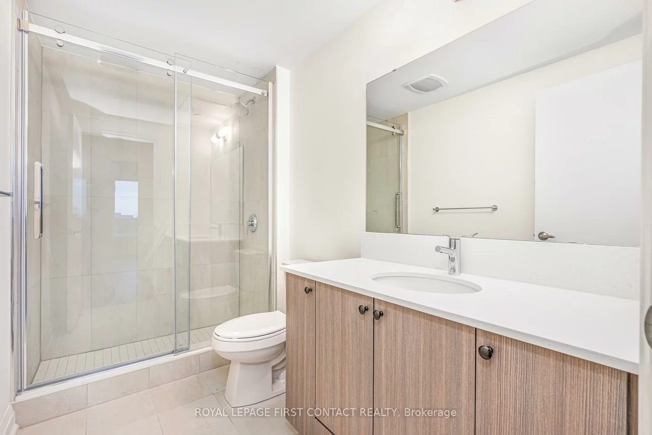 58, LAKESIDE, Little Lake, Barrie