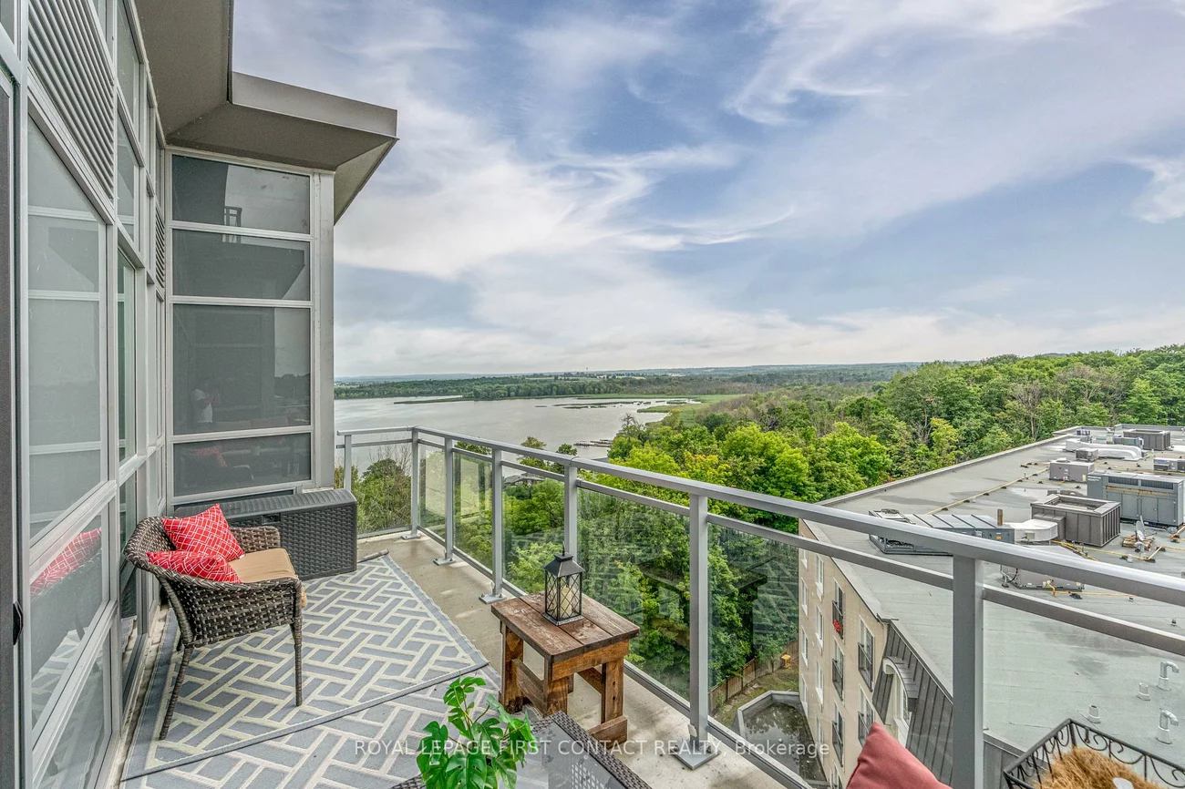 58, LAKESIDE, Little Lake, Barrie