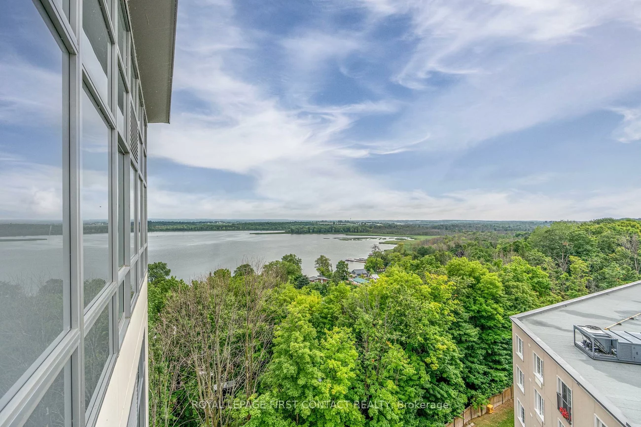 58, LAKESIDE, Little Lake, Barrie