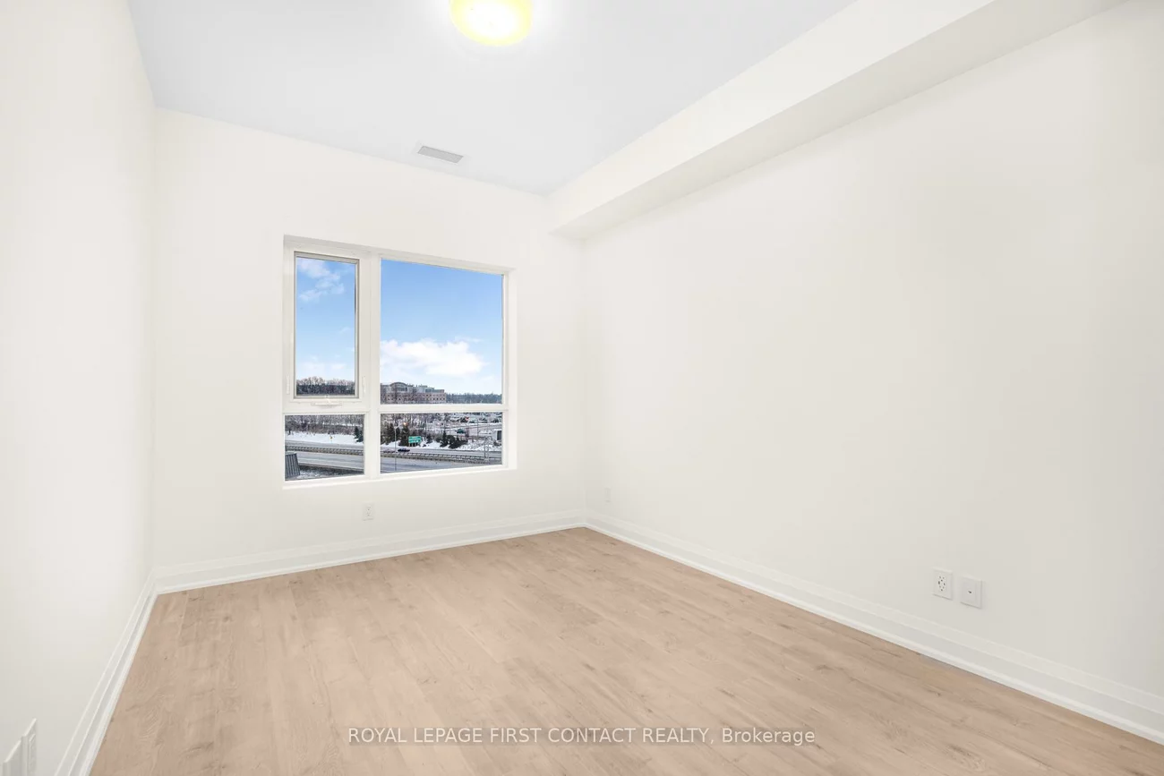 58, LAKESIDE, Little Lake, Barrie