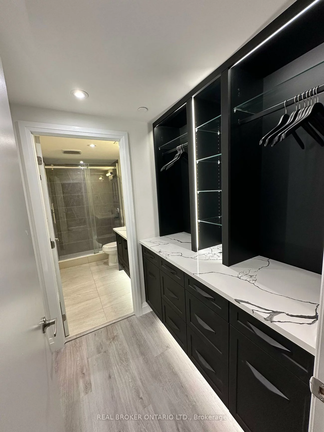 58, Lakeside, 400 North, Barrie