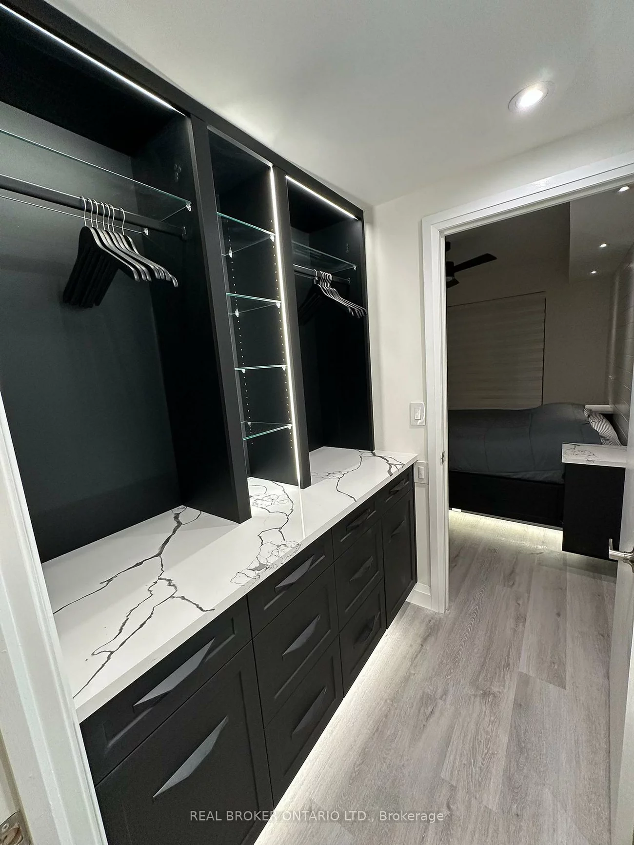 58, Lakeside, 400 North, Barrie