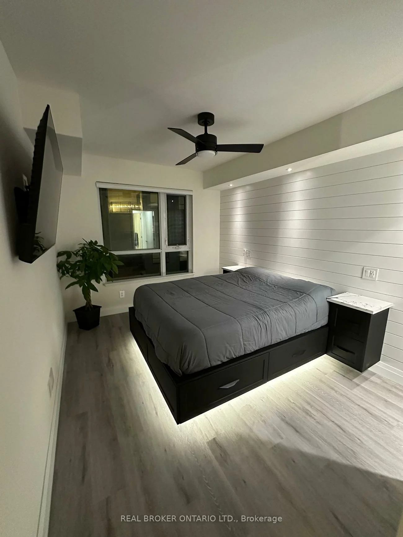 58, Lakeside, 400 North, Barrie