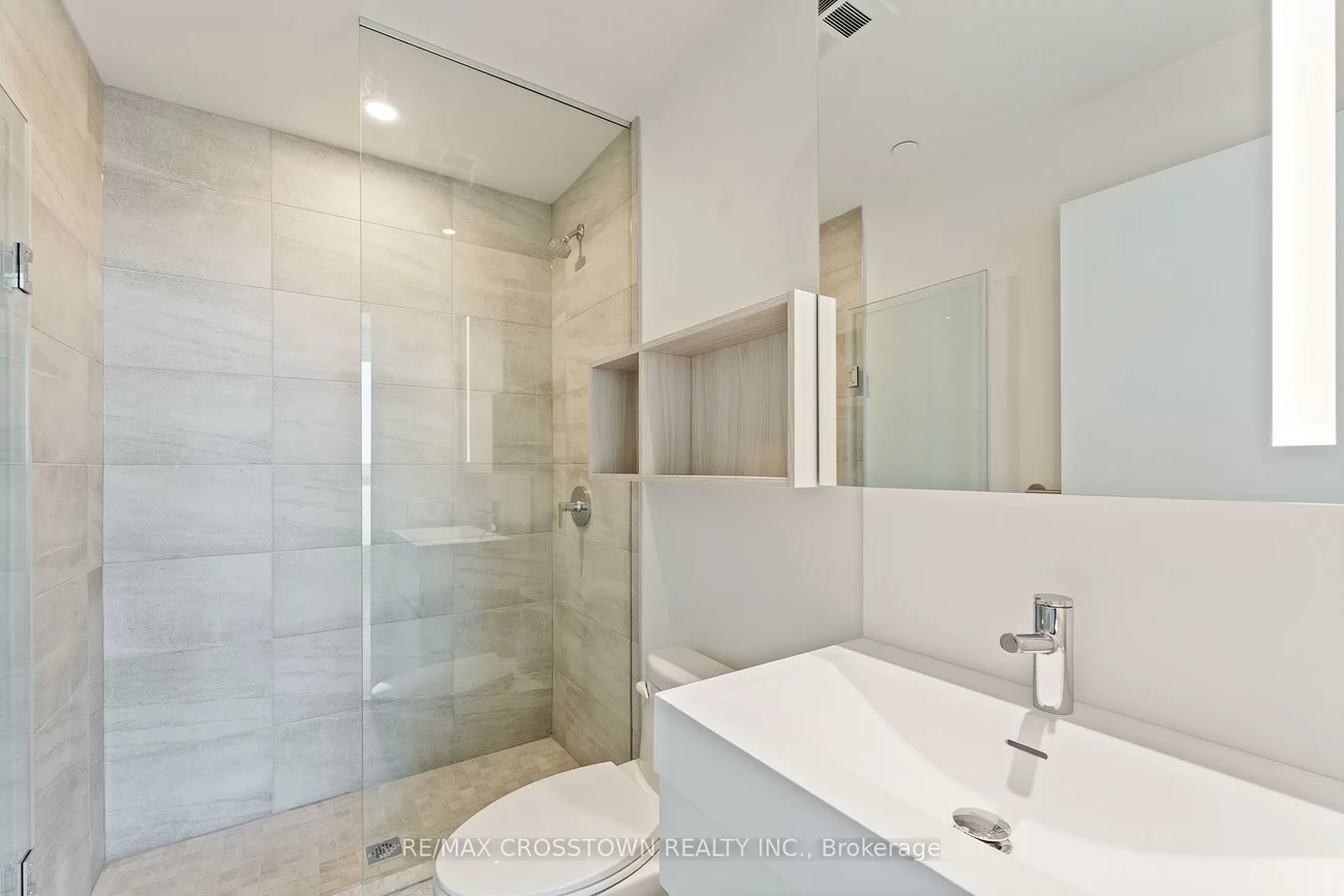 39, Mary, City Centre, Barrie