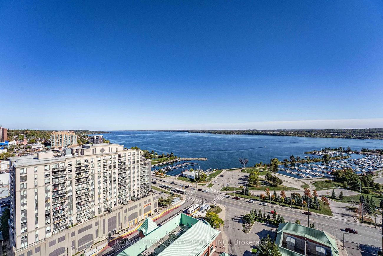 39, Mary, City Centre, Barrie