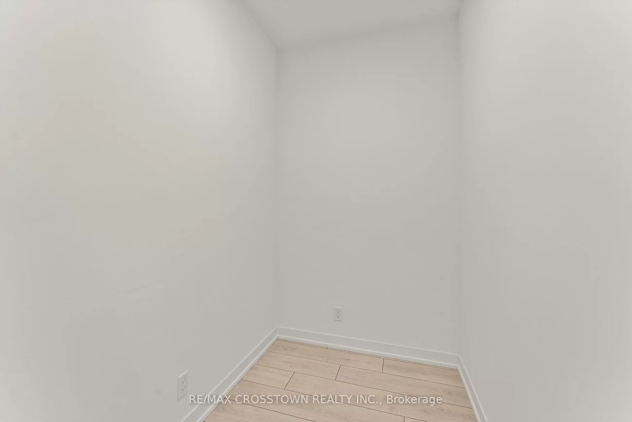 39, Mary, City Centre, Barrie