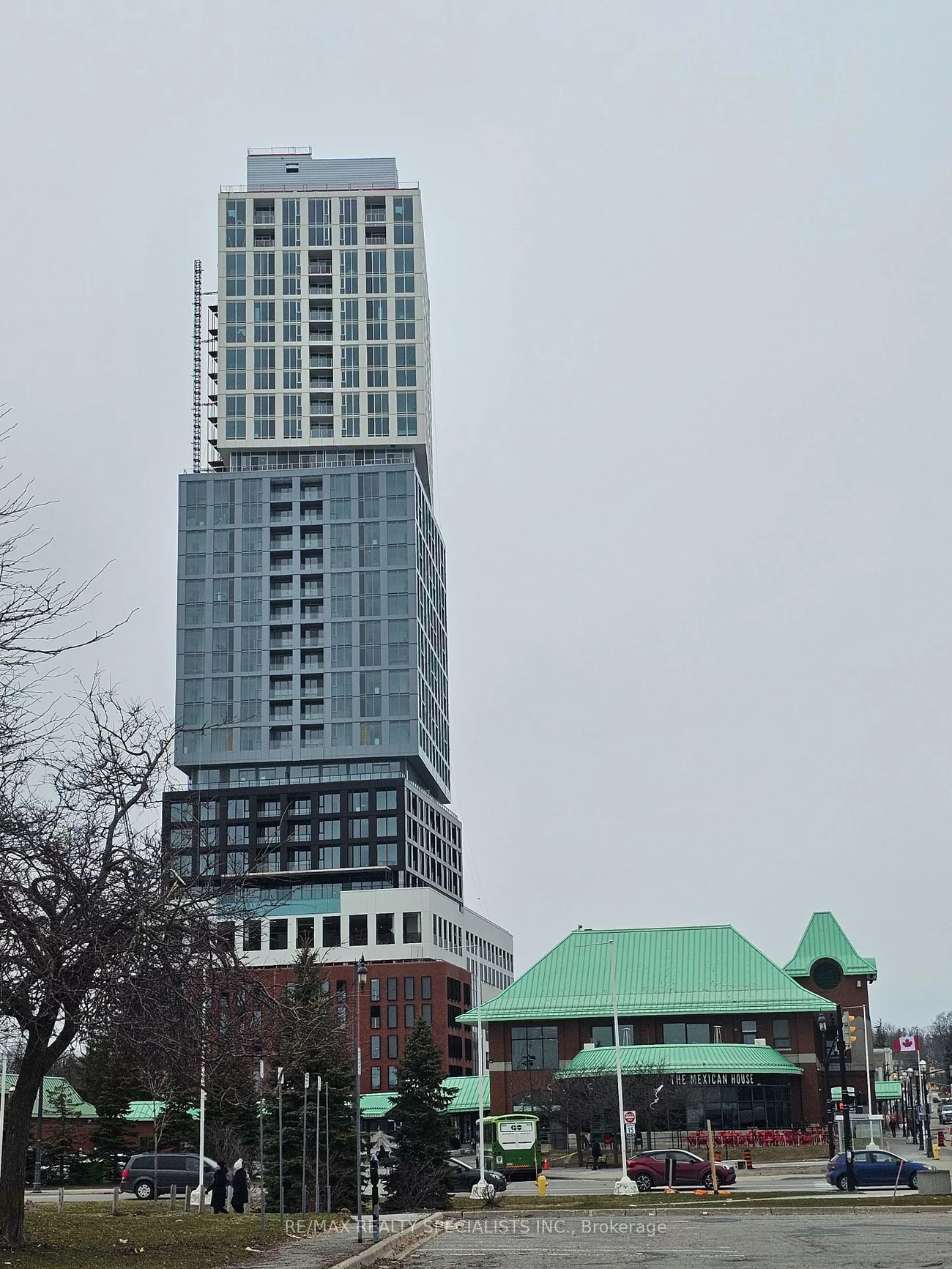 39, Mary, City Centre, Barrie