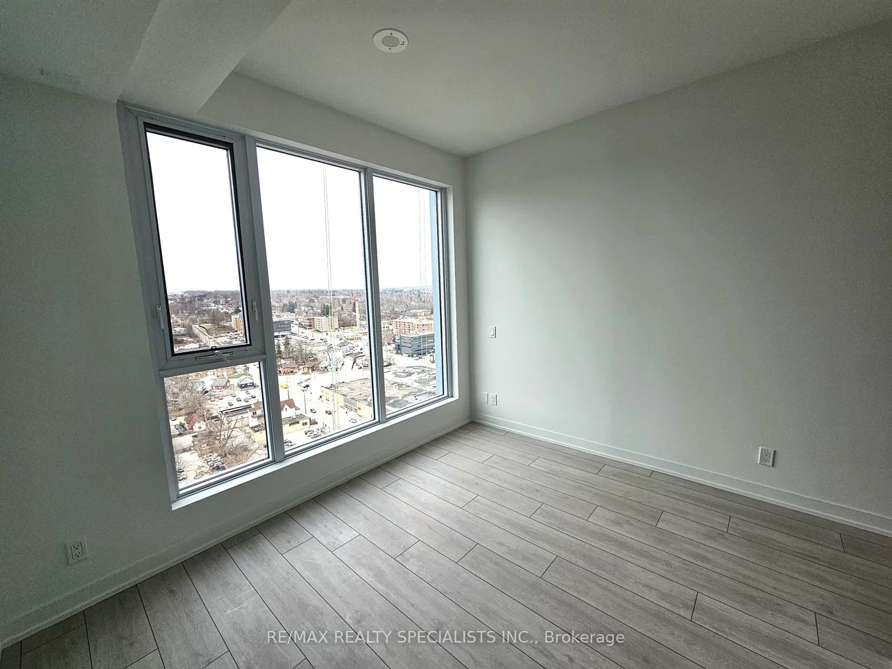 39, Mary, City Centre, Barrie