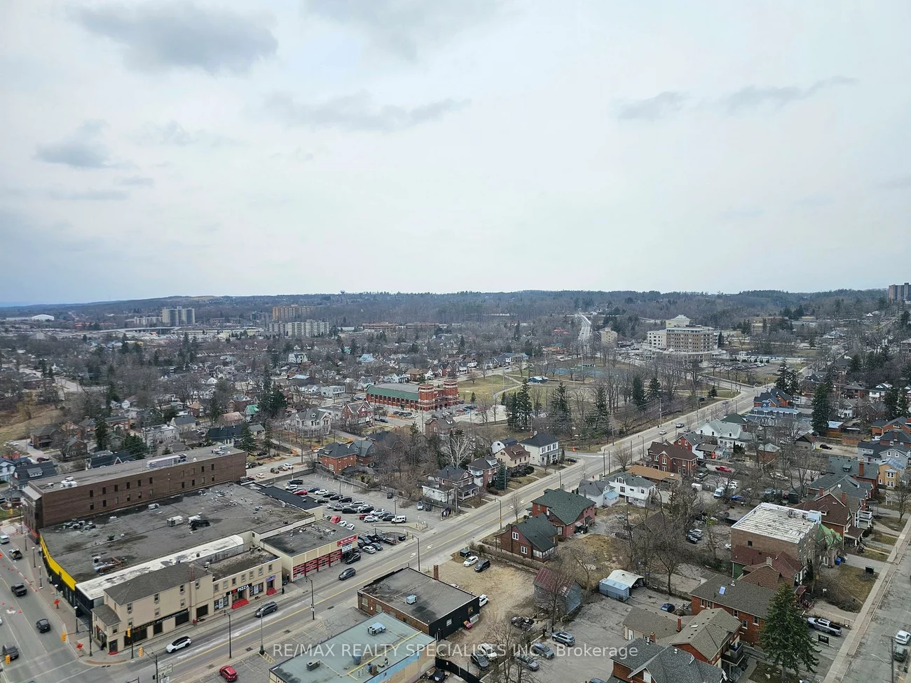 39, Mary, City Centre, Barrie