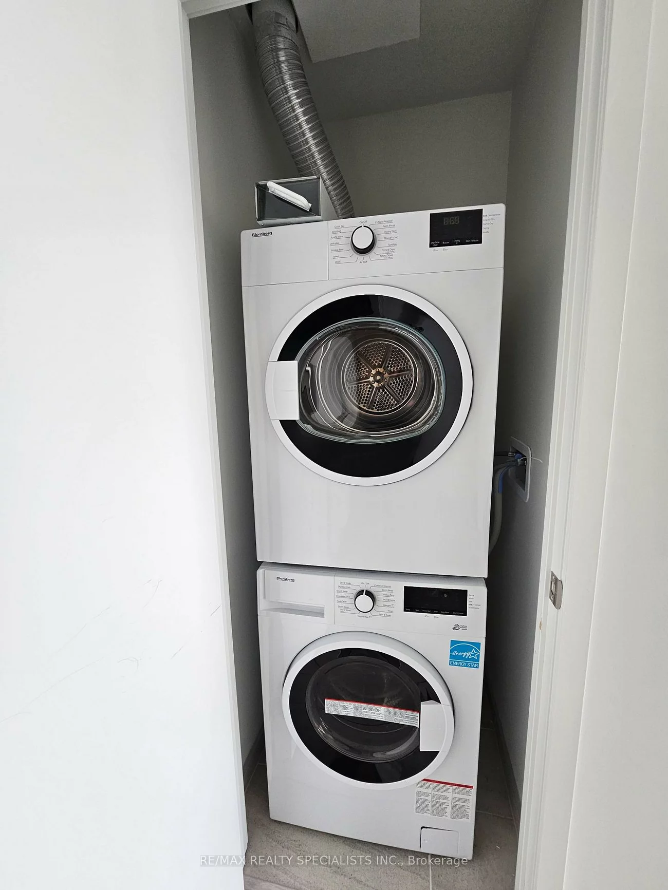 39, Mary, City Centre, Barrie