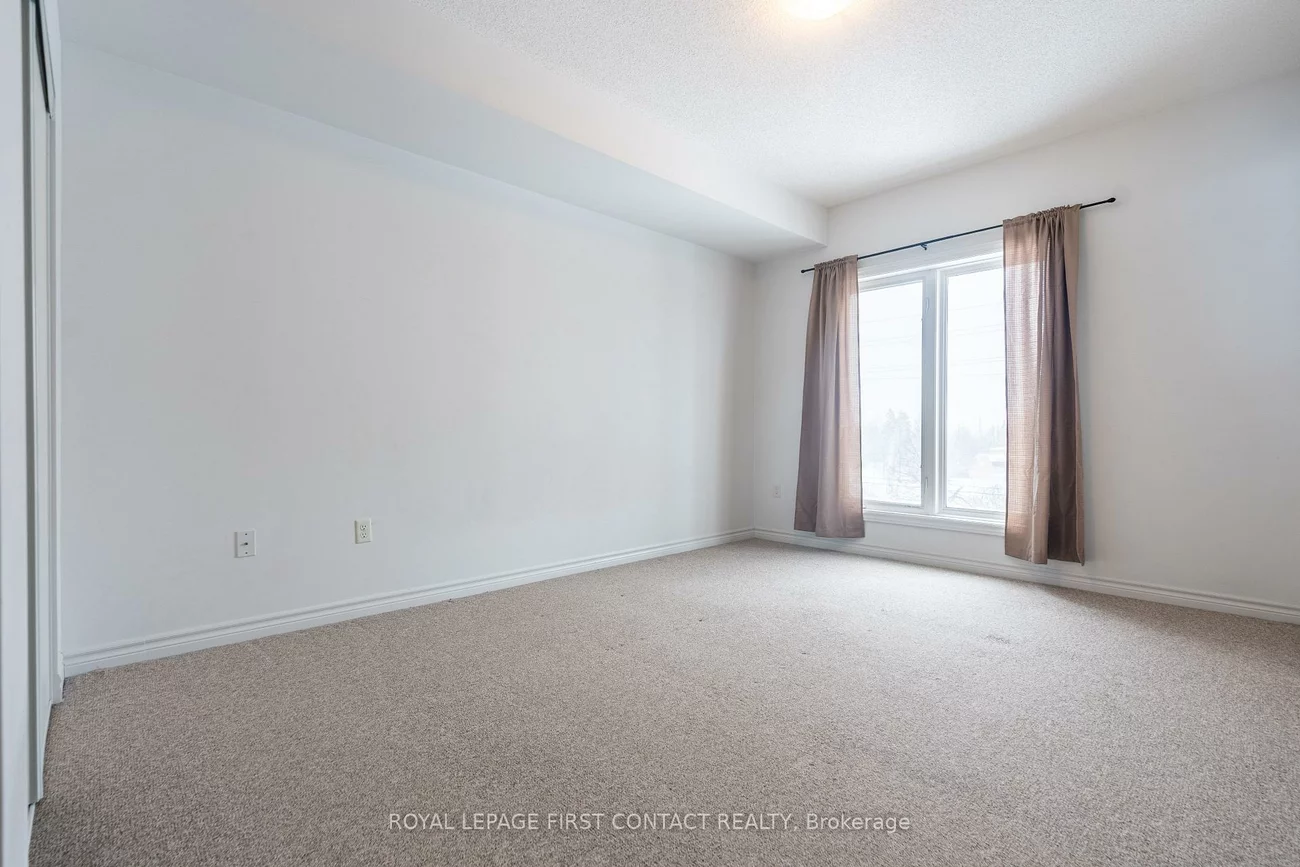 720, YONGE, Rural Barrie Southwest, Barrie