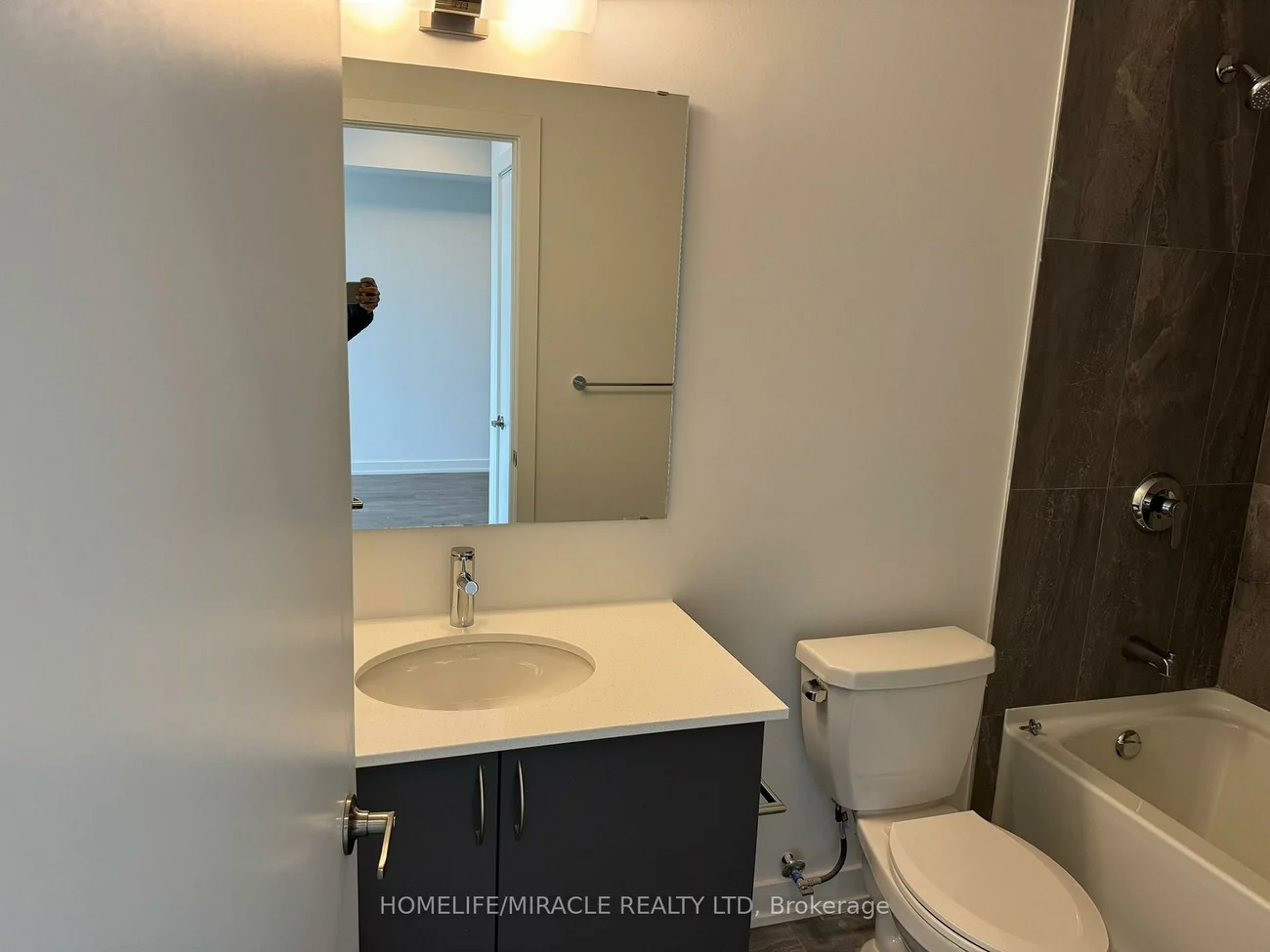 56, Lakeside, Little Lake, Barrie