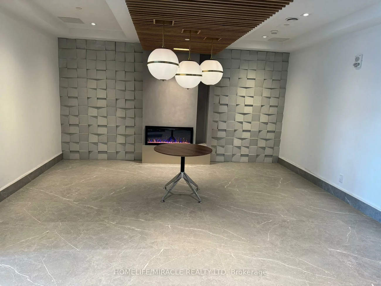 56, Lakeside, Little Lake, Barrie