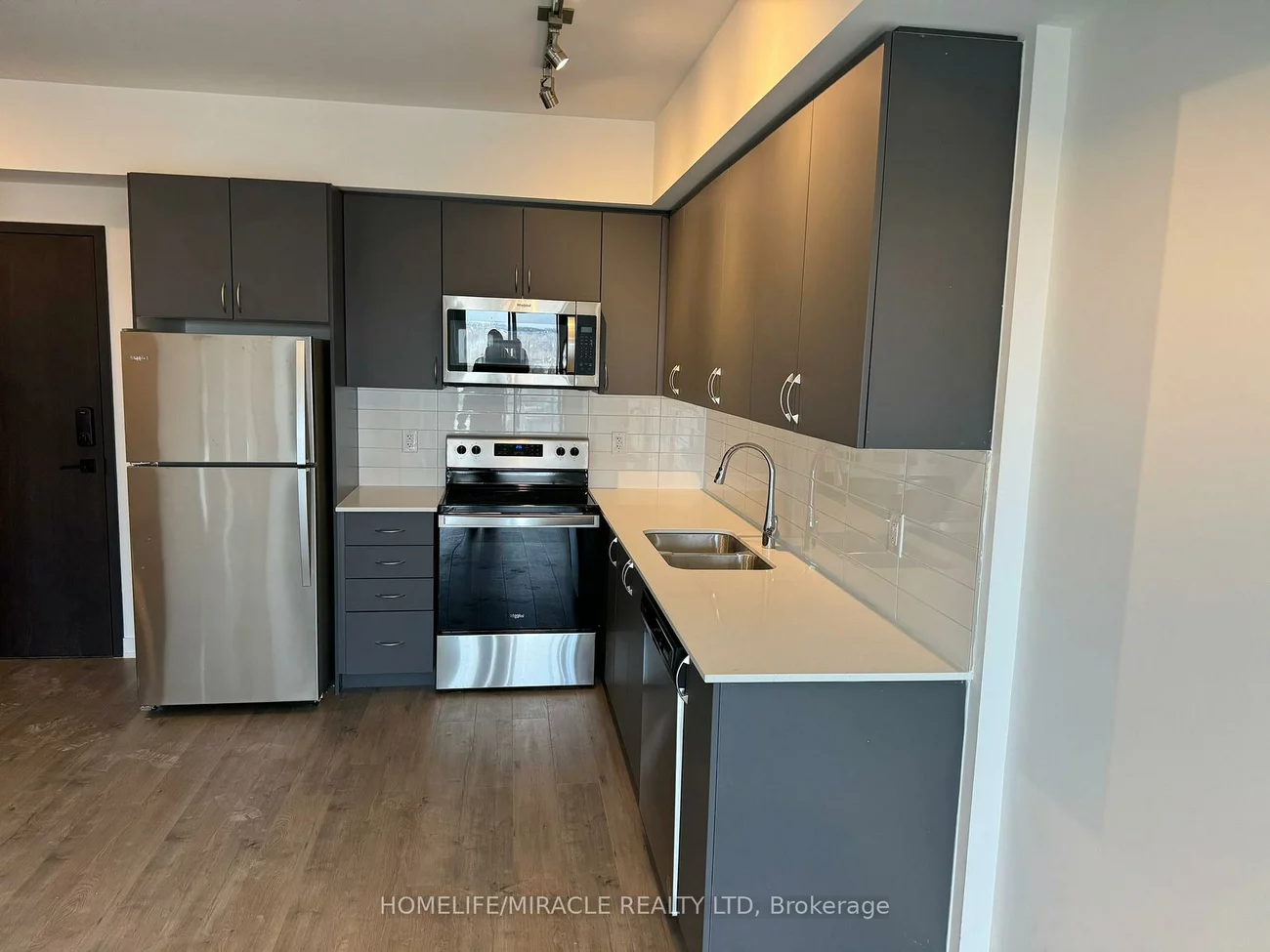 56, Lakeside, Little Lake, Barrie