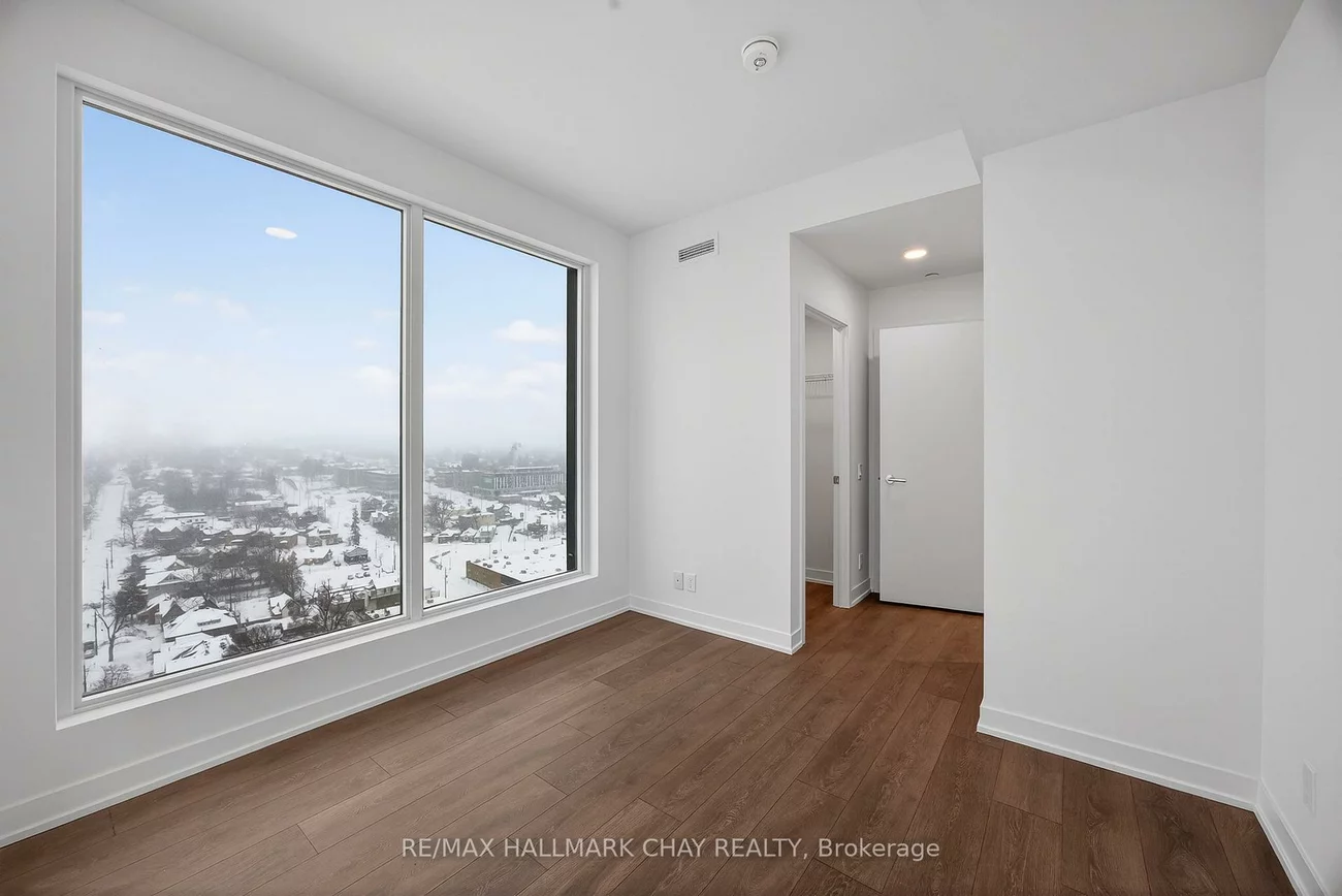 39, Mary, City Centre, Barrie