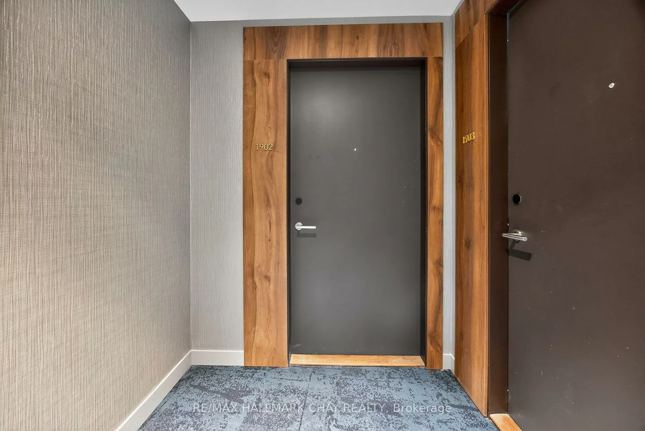 39, Mary, City Centre, Barrie