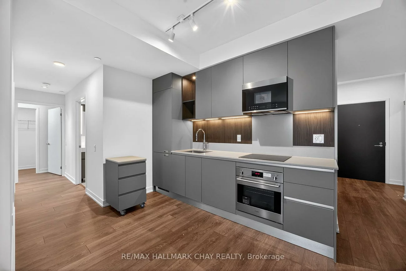 39, Mary, City Centre, Barrie