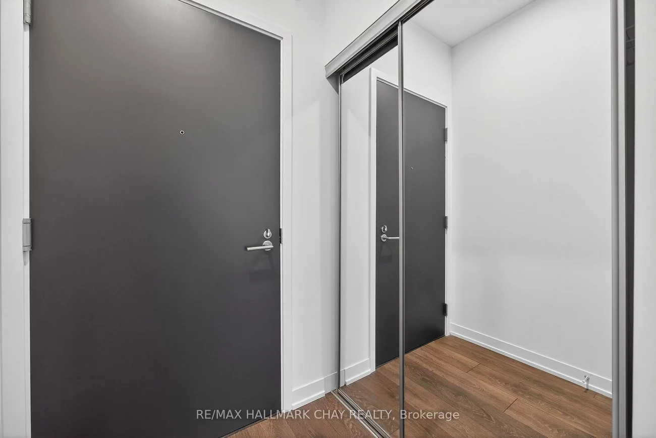 39, Mary, City Centre, Barrie