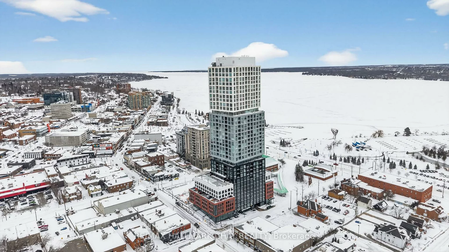 39, Mary, City Centre, Barrie