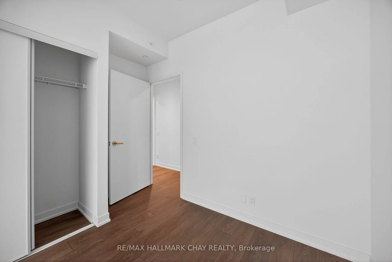 39, Mary, City Centre, Barrie