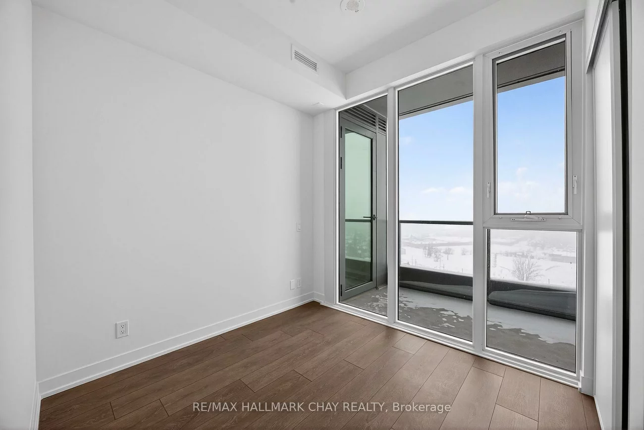 39, Mary, City Centre, Barrie