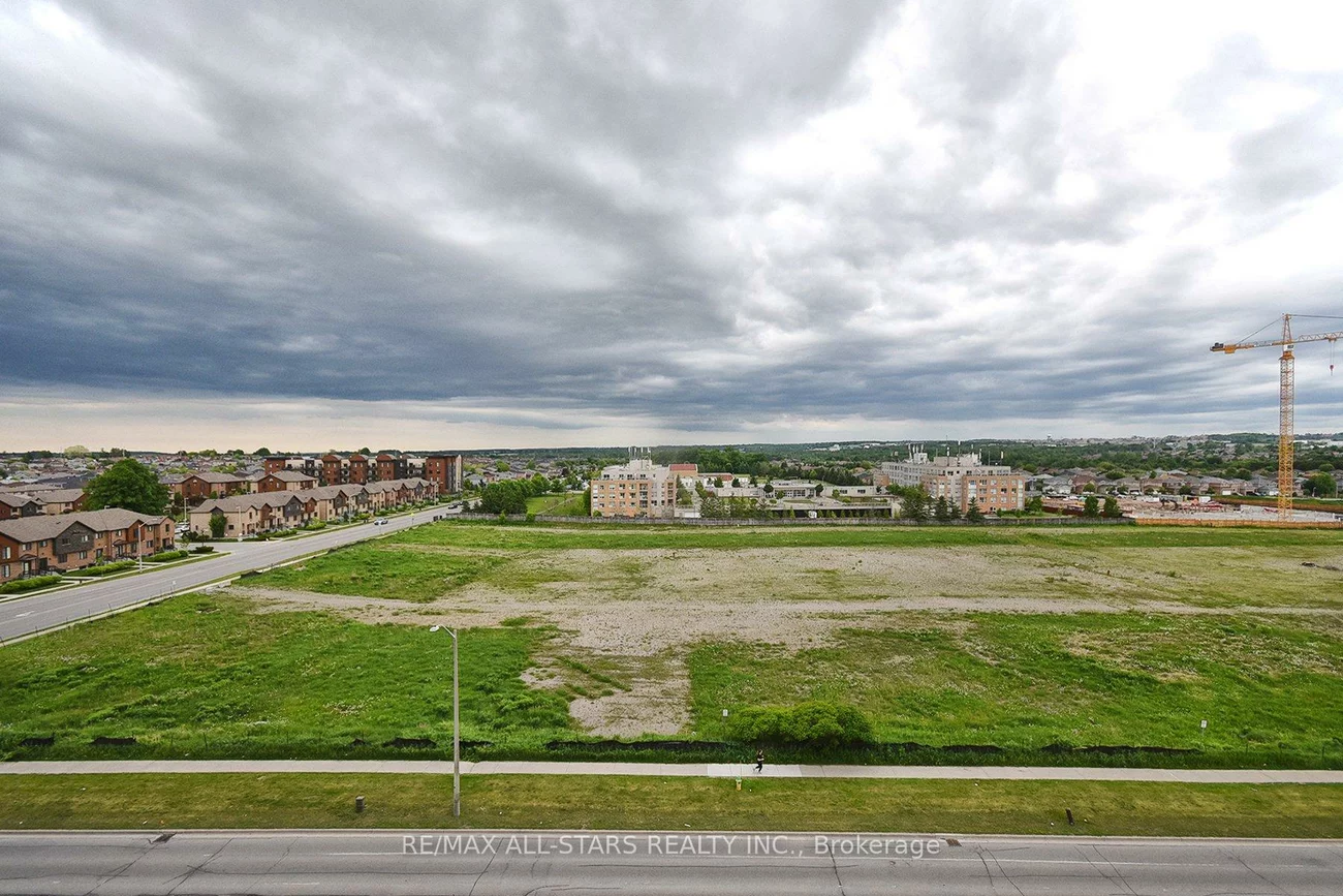 681, Yonge, Painswick South, Barrie