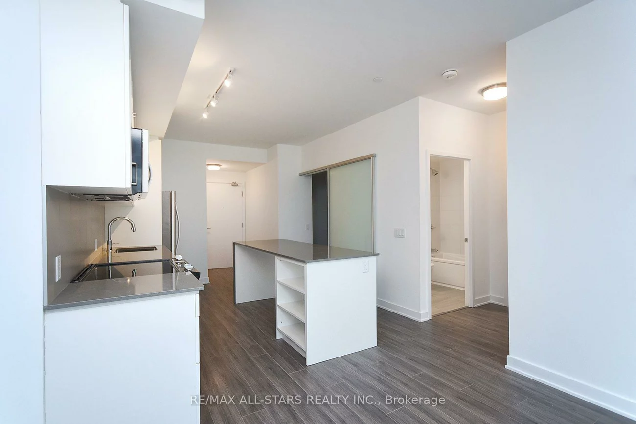 681, Yonge, Painswick South, Barrie