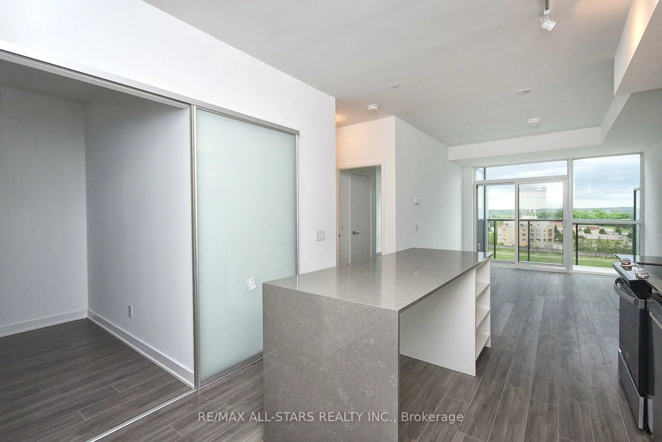 681, Yonge, Painswick South, Barrie