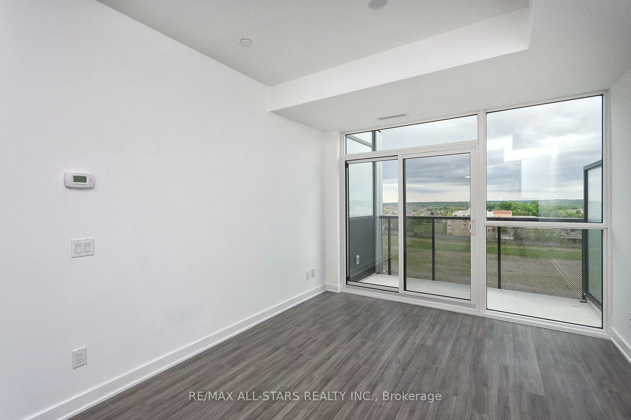 681, Yonge, Painswick South, Barrie