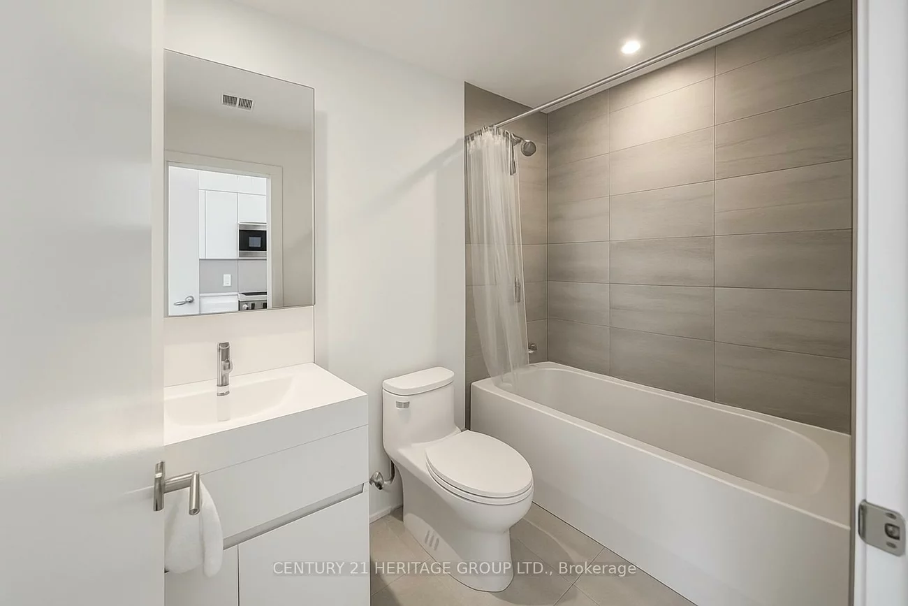 39, Mary, City Centre, Barrie