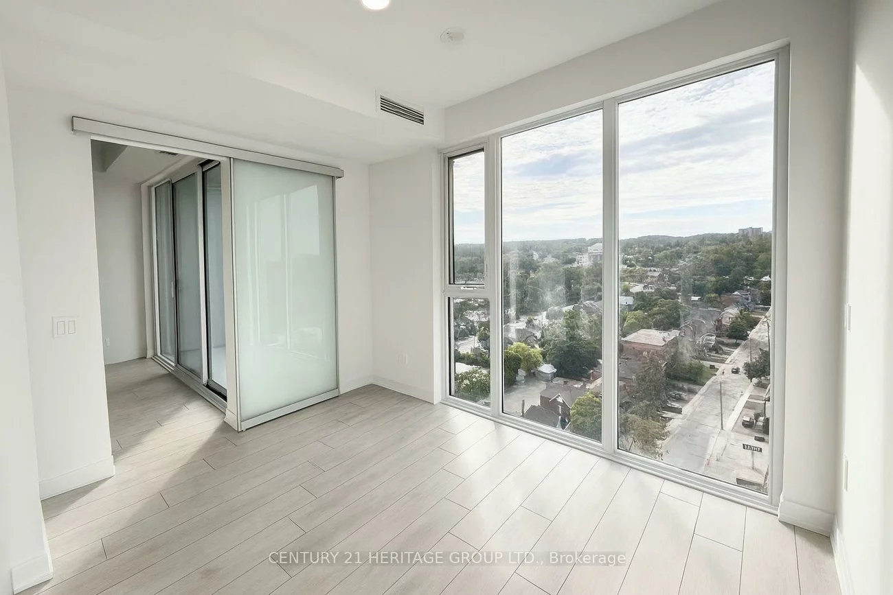 39, Mary, City Centre, Barrie