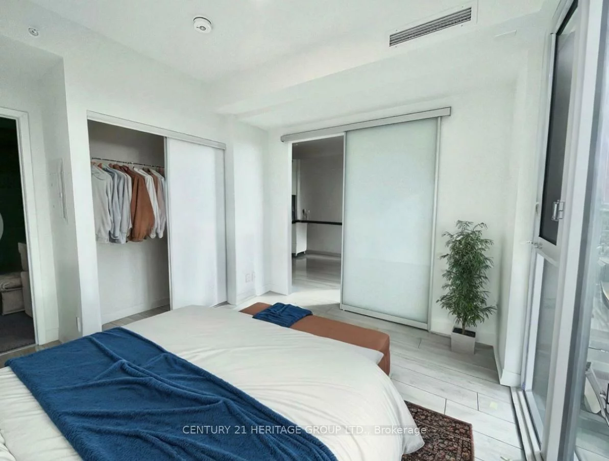 39, Mary, City Centre, Barrie