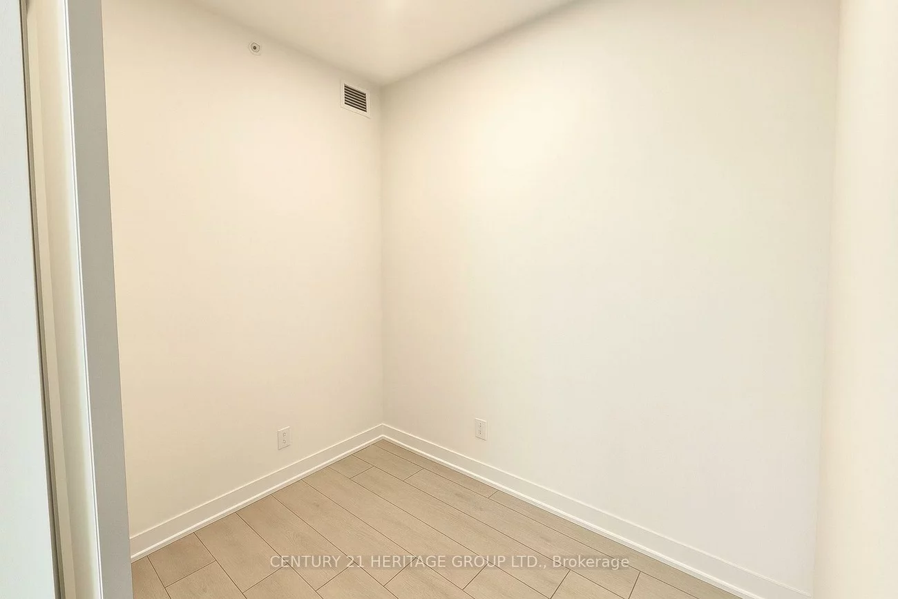 39, Mary, City Centre, Barrie