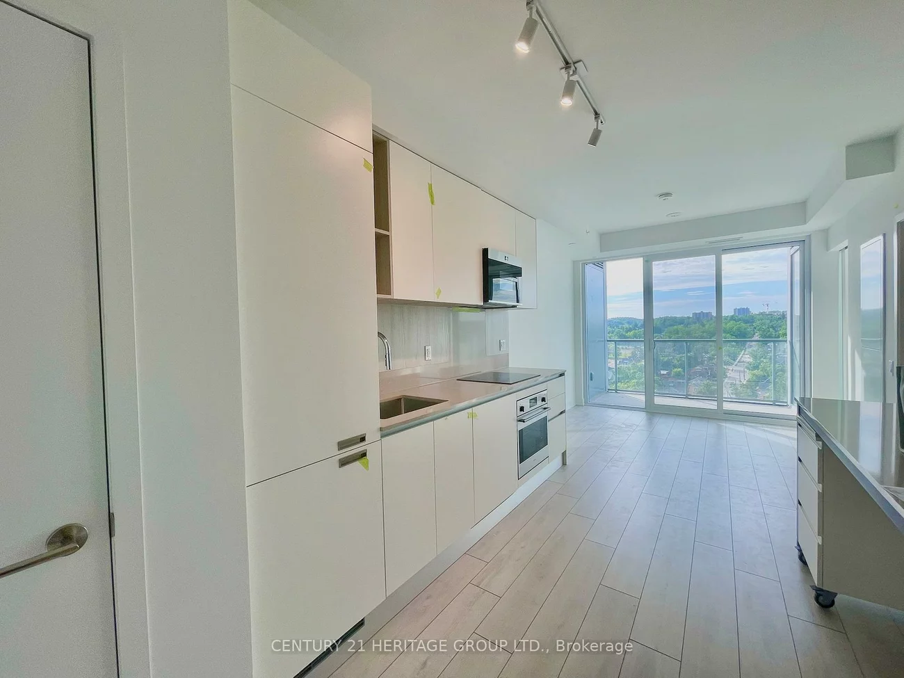 39, Mary, City Centre, Barrie