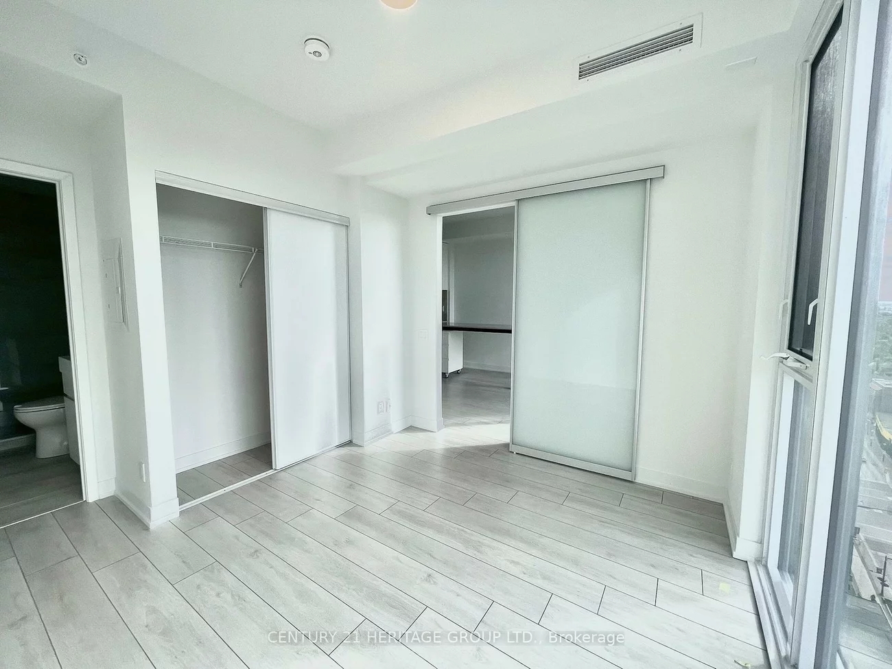 39, Mary, City Centre, Barrie