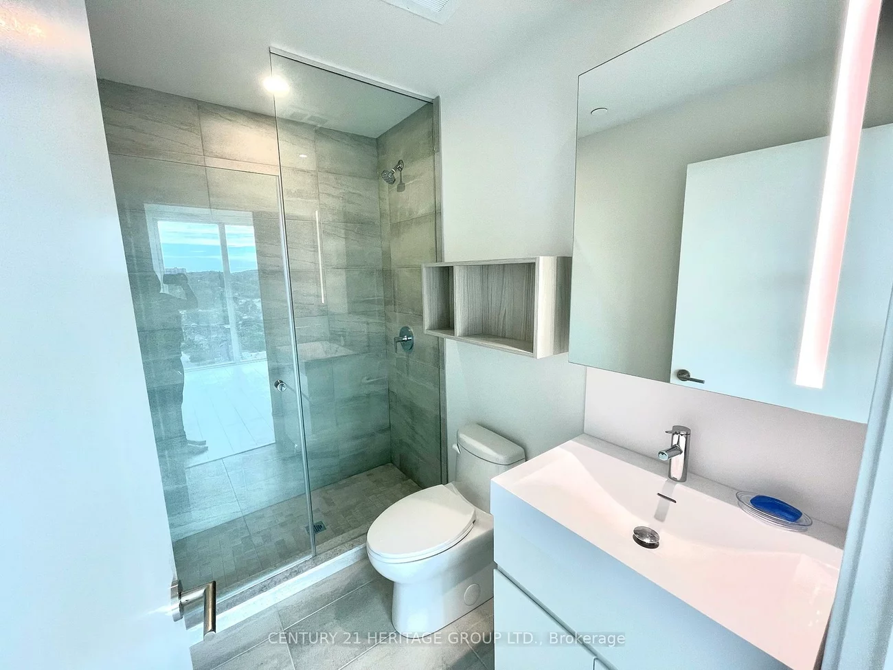 39, Mary, City Centre, Barrie