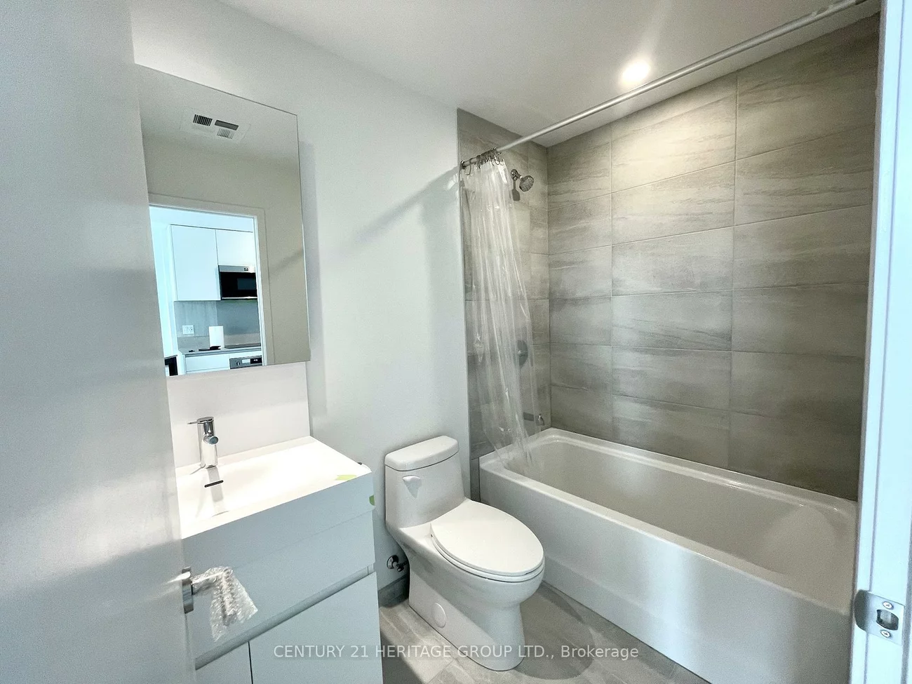 39, Mary, City Centre, Barrie