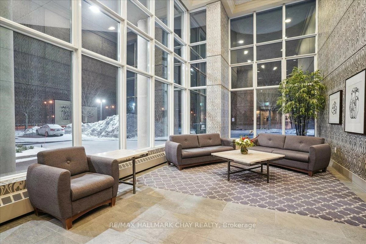 2, Toronto, City Centre, Barrie