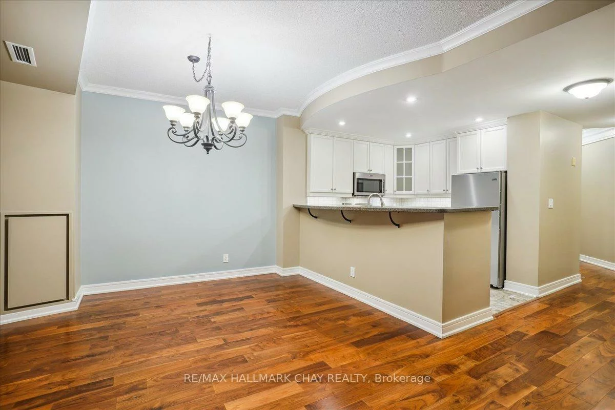 2, Toronto, City Centre, Barrie