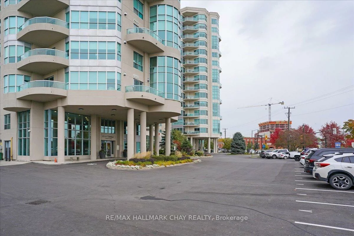 2, Toronto, City Centre, Barrie