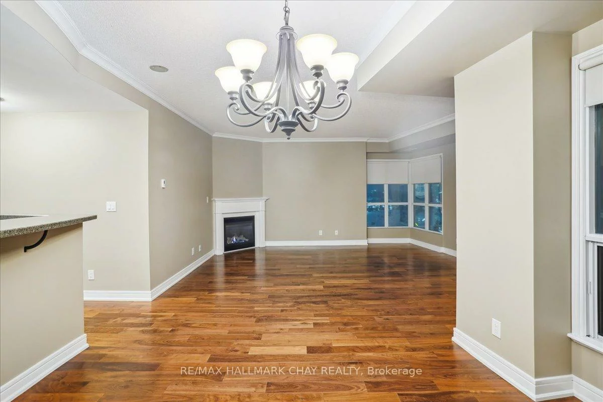 2, Toronto, City Centre, Barrie