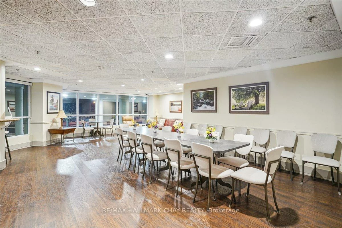 2, Toronto, City Centre, Barrie