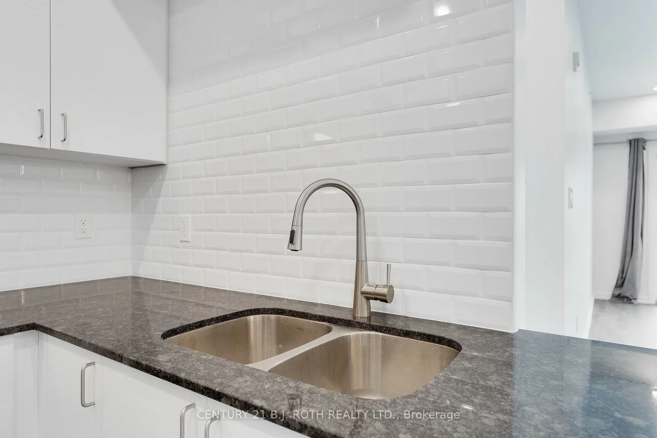 302, ESSA, 400 West, Barrie