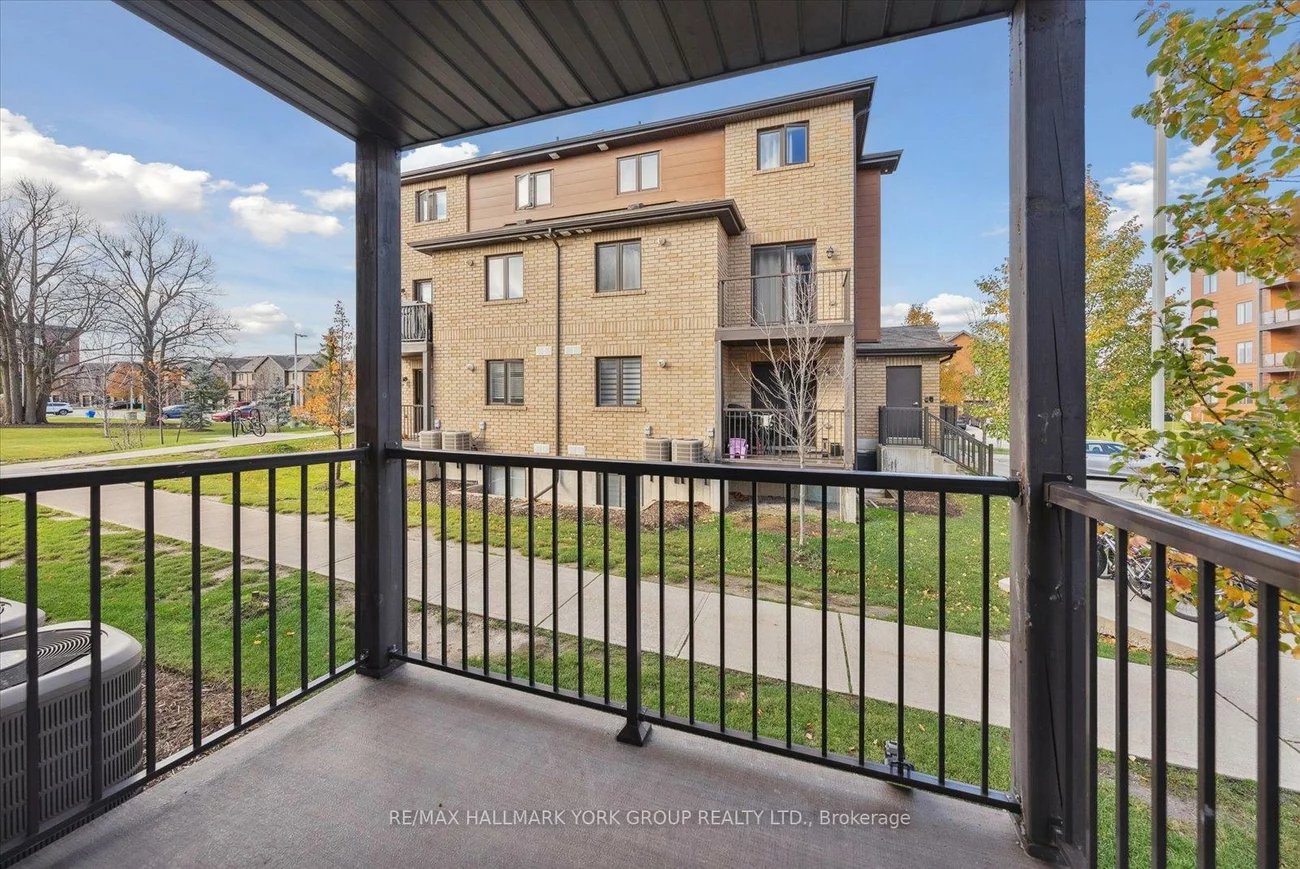 27, Madelaine, Painswick South, Barrie