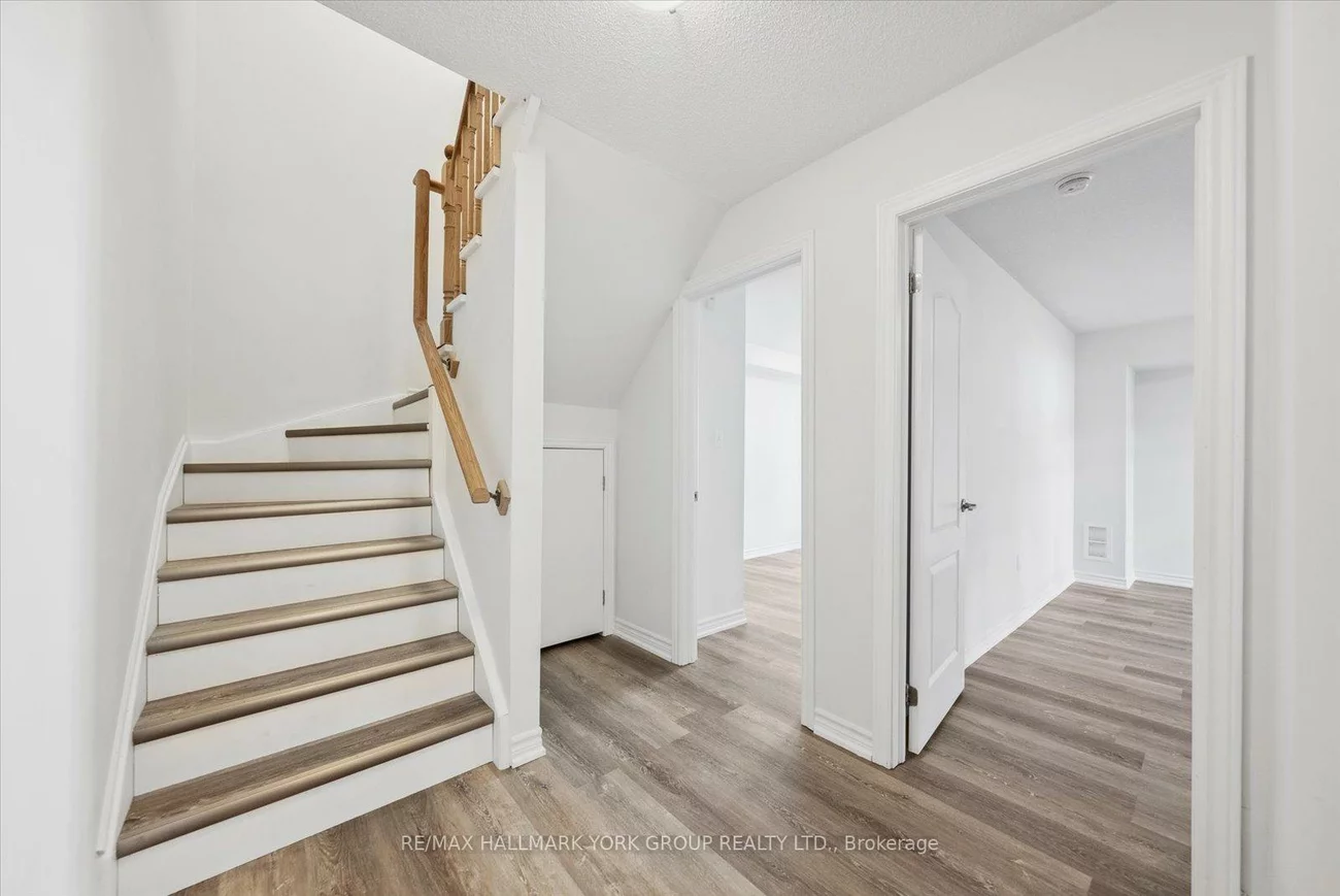 27, Madelaine, Painswick South, Barrie