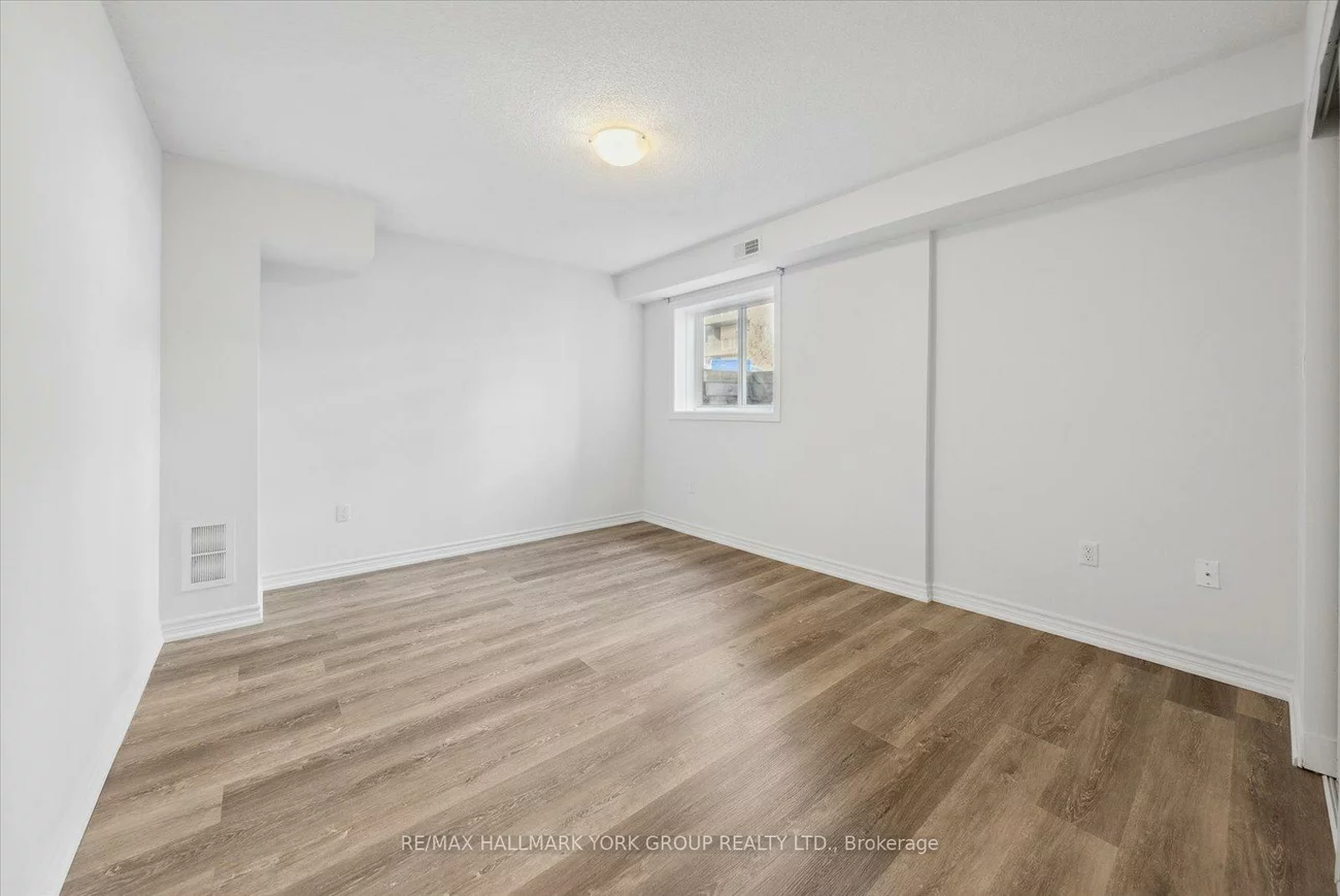 27, Madelaine, Painswick South, Barrie