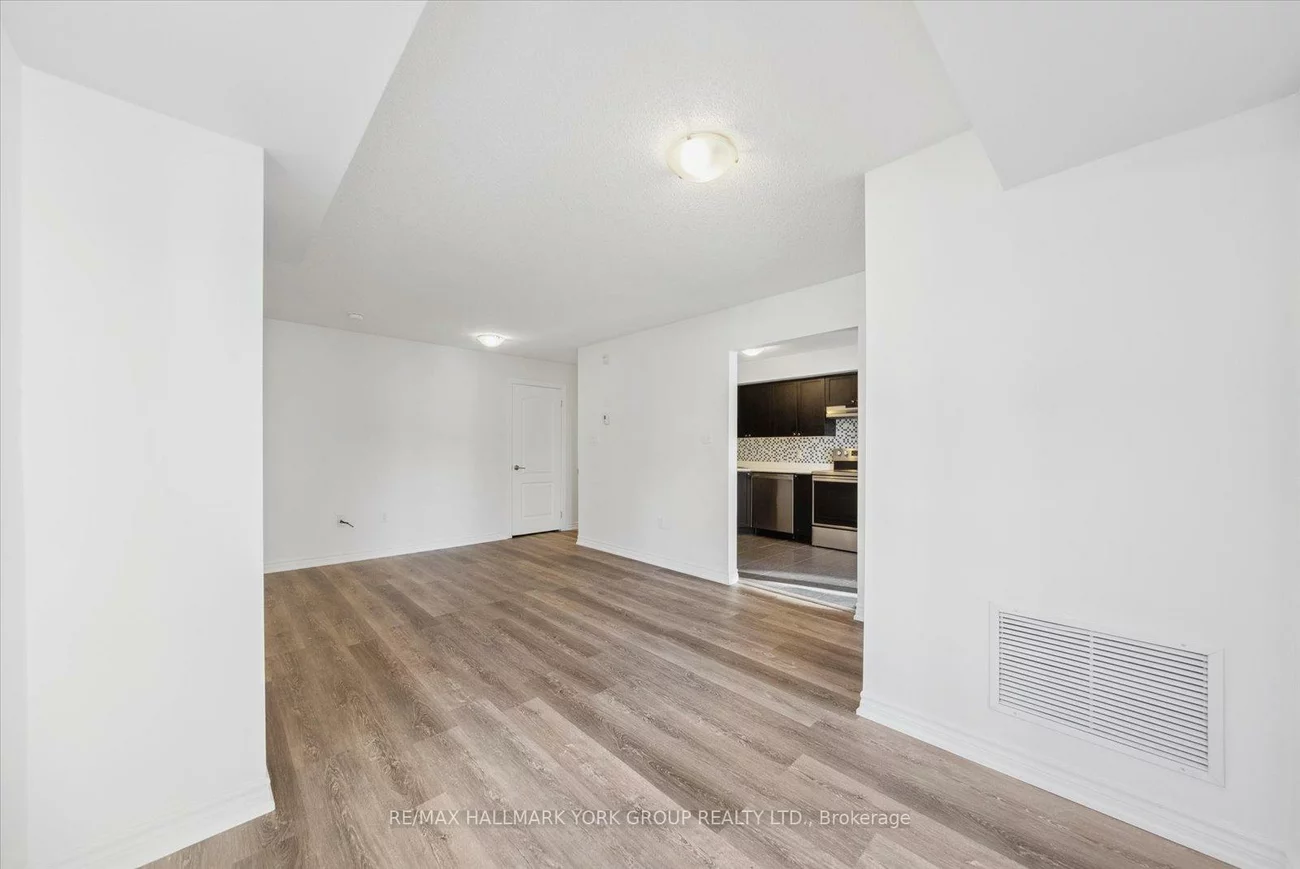 27, Madelaine, Painswick South, Barrie