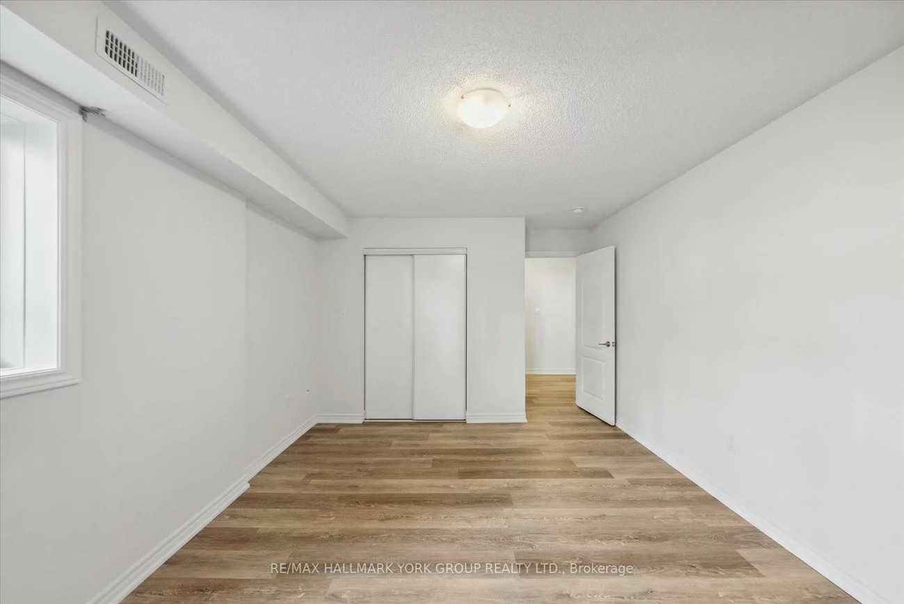 27, Madelaine, Painswick South, Barrie