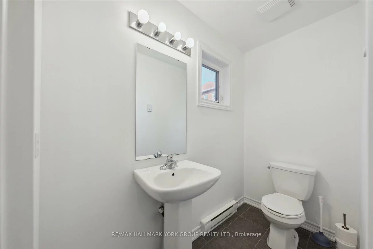 27, Madelaine, Painswick South, Barrie